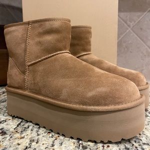 Ugg boots mini platform chestnut